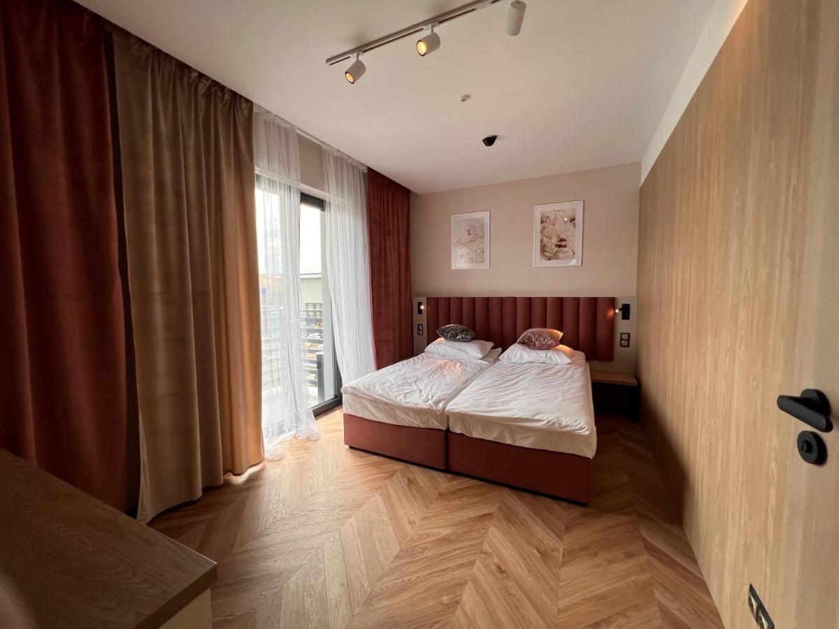 Resto Inn - Smart Apartamenty Blisko Energylandii Polwies Екстериор снимка