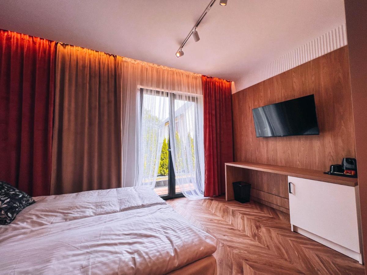 Resto Inn - Smart Apartamenty Blisko Energylandii Polwies Екстериор снимка
