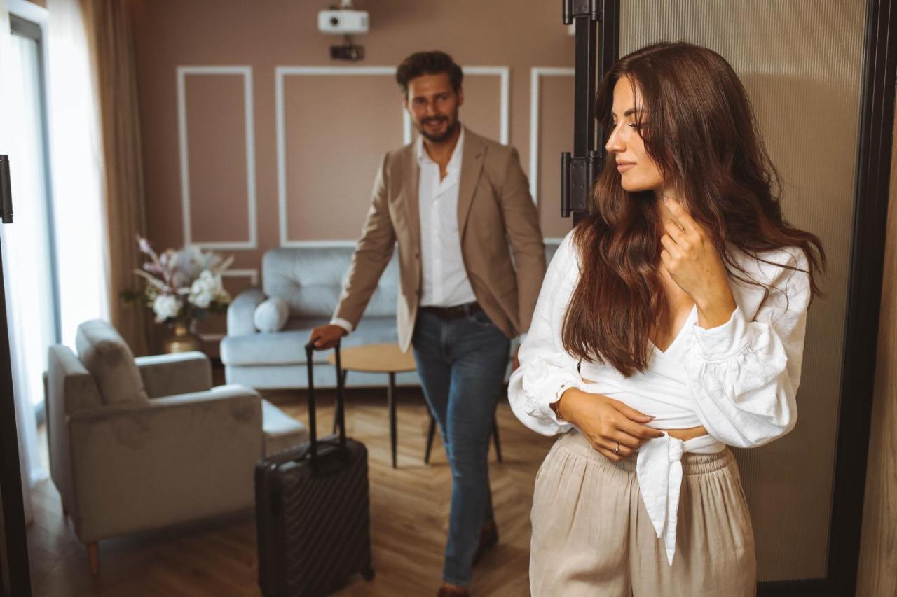 Resto Inn - Smart Apartamenty Blisko Energylandii Polwies Екстериор снимка