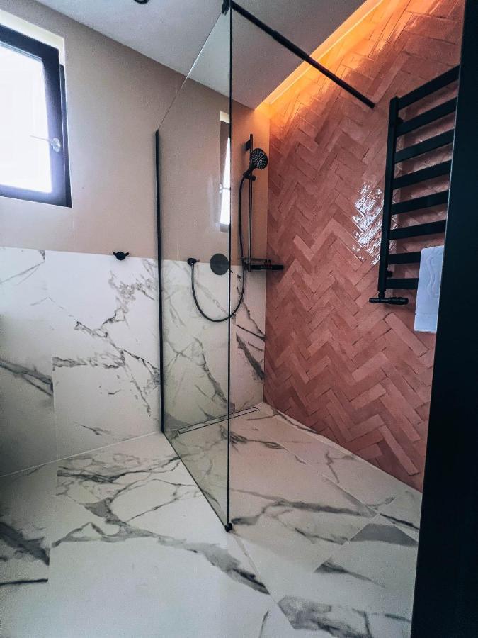 Resto Inn - Smart Apartamenty Blisko Energylandii Polwies Екстериор снимка